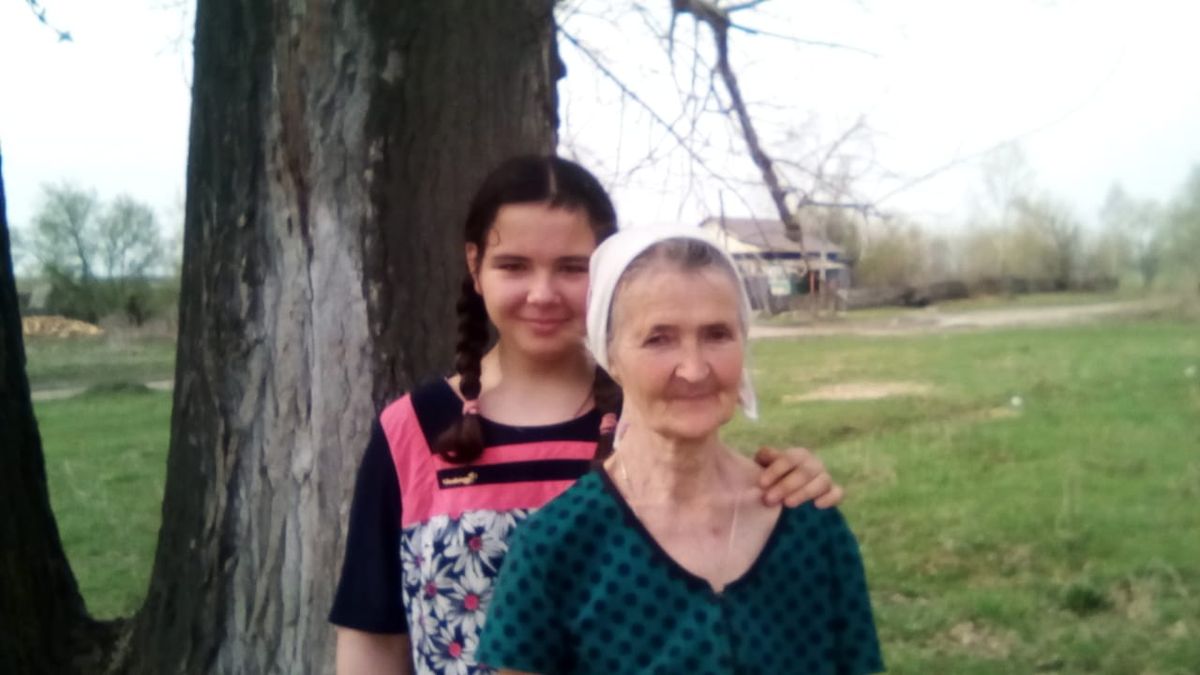 Лямцева Зоя Леонидовна с внучкой Паршиной Дарьей