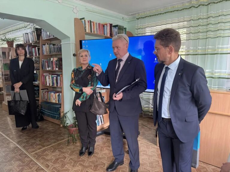 Первая точка финансового доступа в Бийском районе.